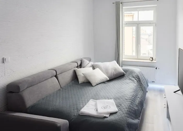 Akuratny Apartment