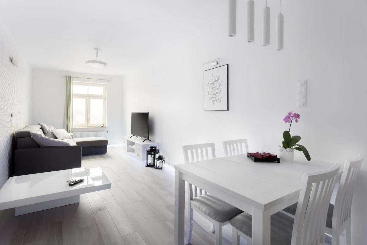 Akuratny Apartment *